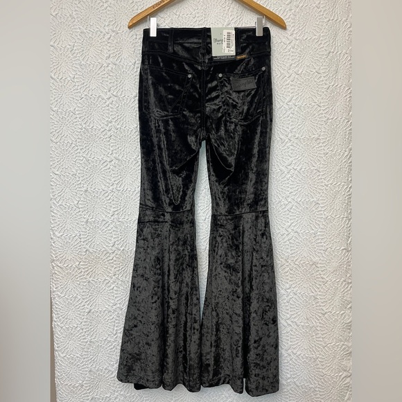 Wrangler Retro High Rise Flare Size 26 X 30 Black Crushed Velvet Stretch Cowgirl - Picture 13 of 15